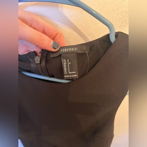 Forever 21 Mesh Cutout Dress Black Size Small NWT - Picture 2 of 4